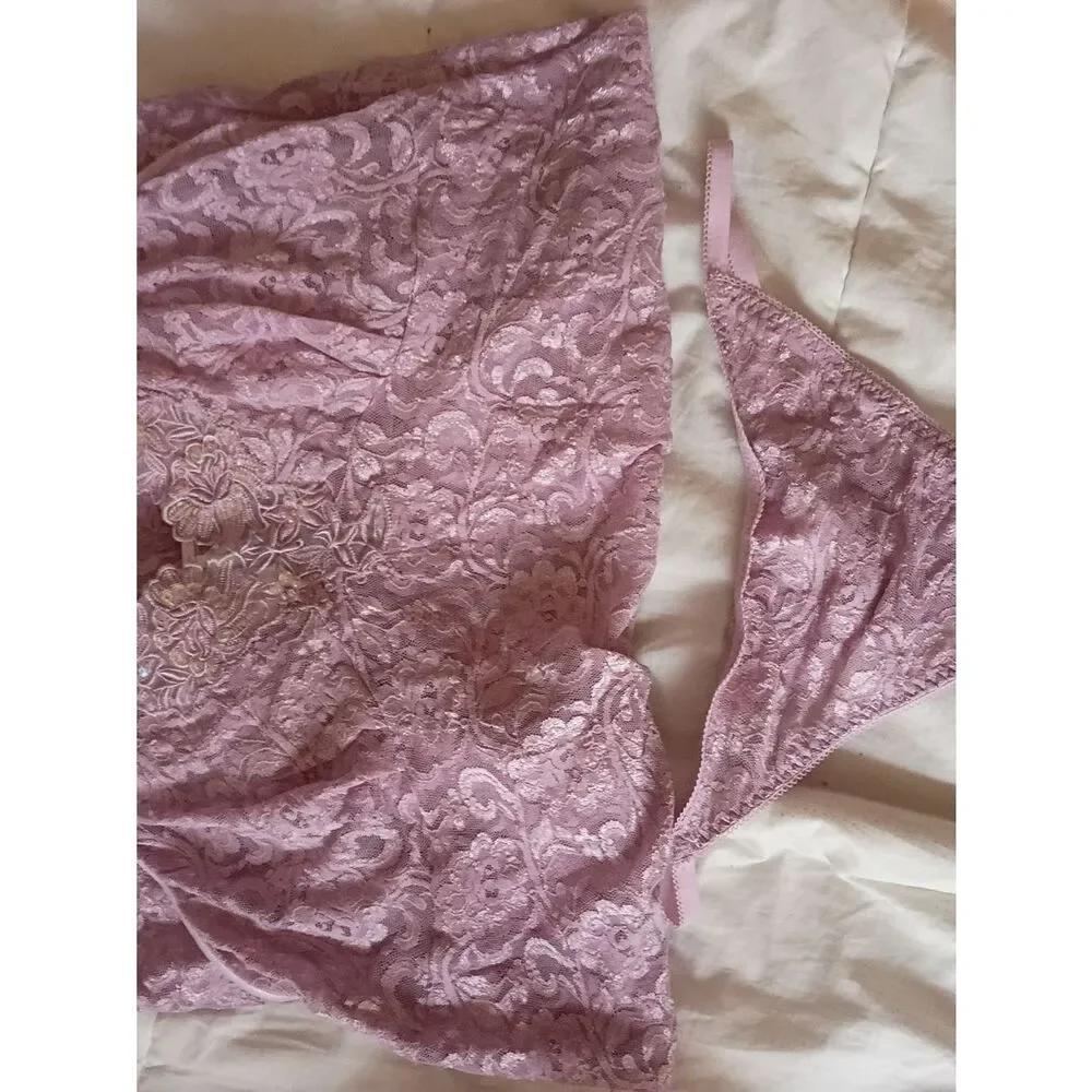 Lace V-Neck Chemise in Lavender Pink